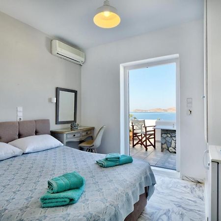 Irene Rooms Naousa Parou エクステリア 写真