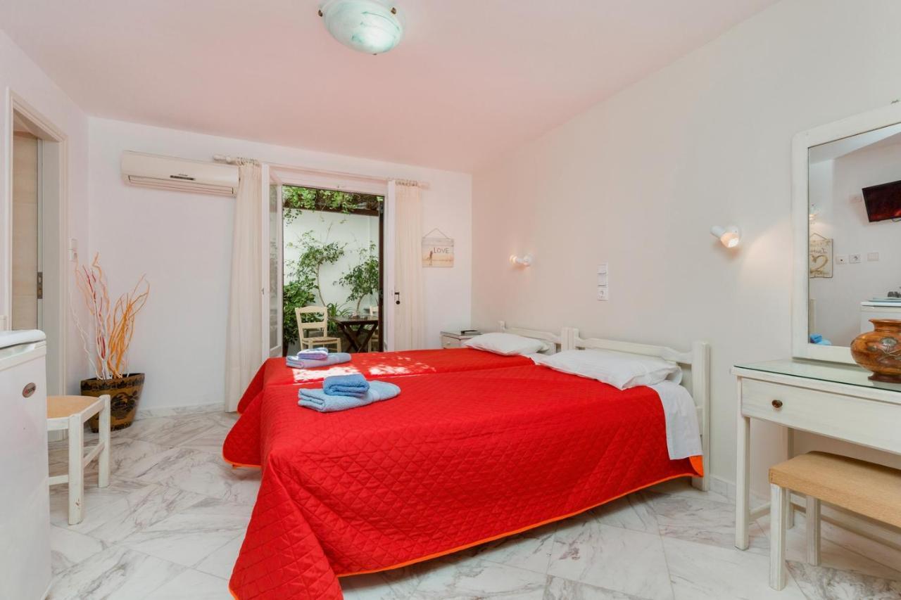 Irene Rooms Naousa Parou エクステリア 写真